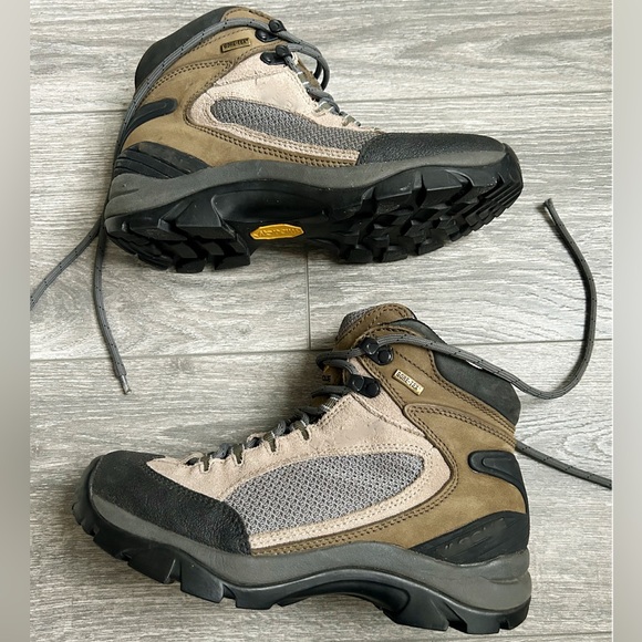 Joah Brown - Picture 9 of 9